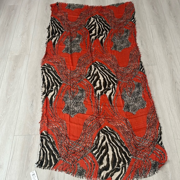 Orange print Cache Scarf 🧣 - Picture 2 of 7